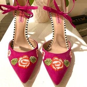 Betsey Johnson Abbie Suede Floral Pump